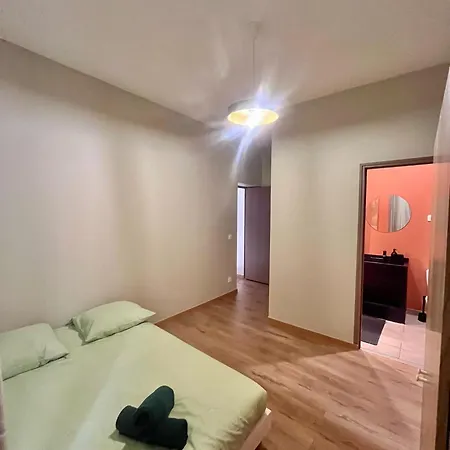 Moderne Avec 3 Barbecue Et Grande Terrasse *